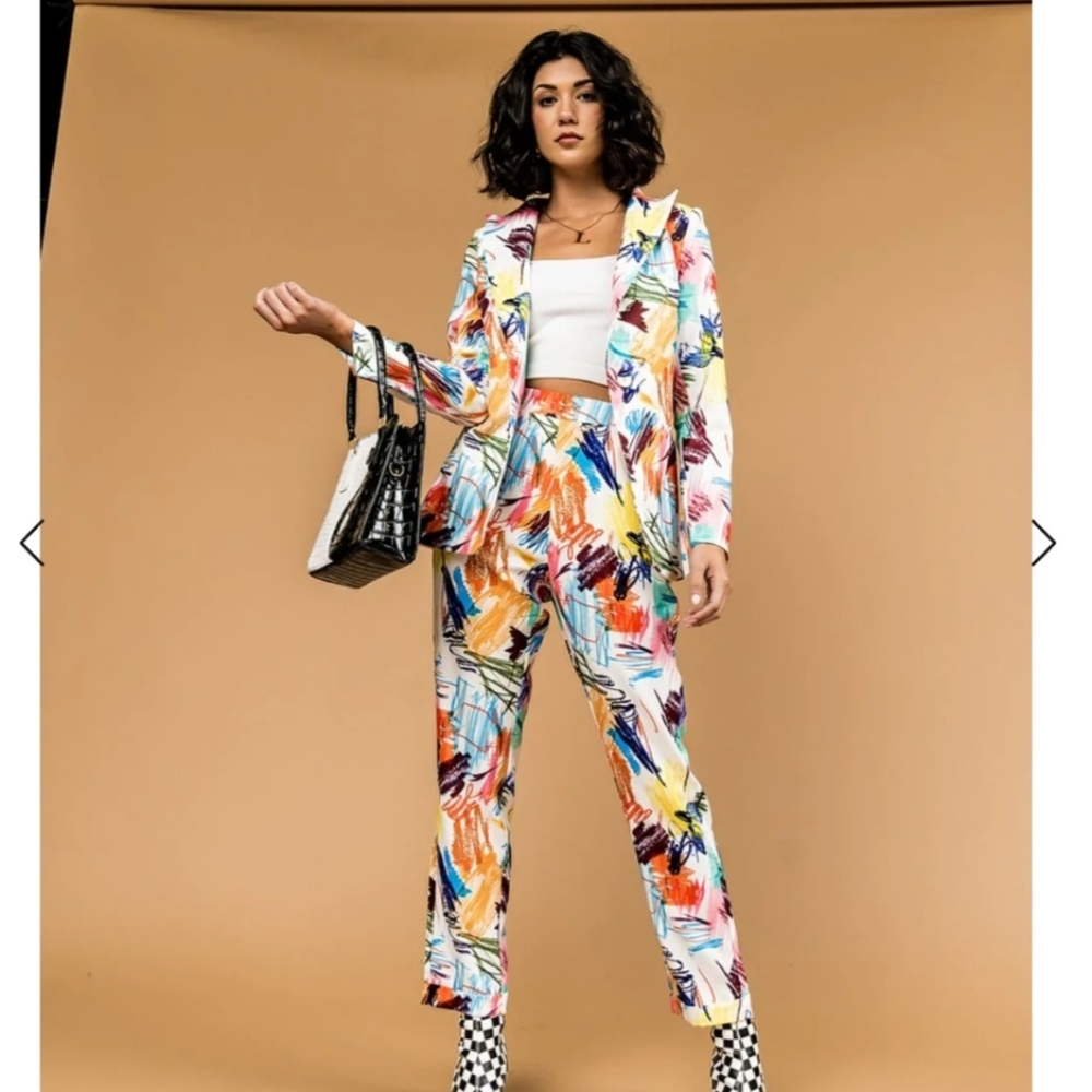 Large L'ATISTE Life is Art Blazer + Trouser Set
